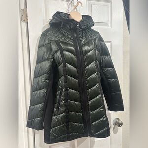 Guess Women's Quilted Puffer Jacket - Black and Green. Size L